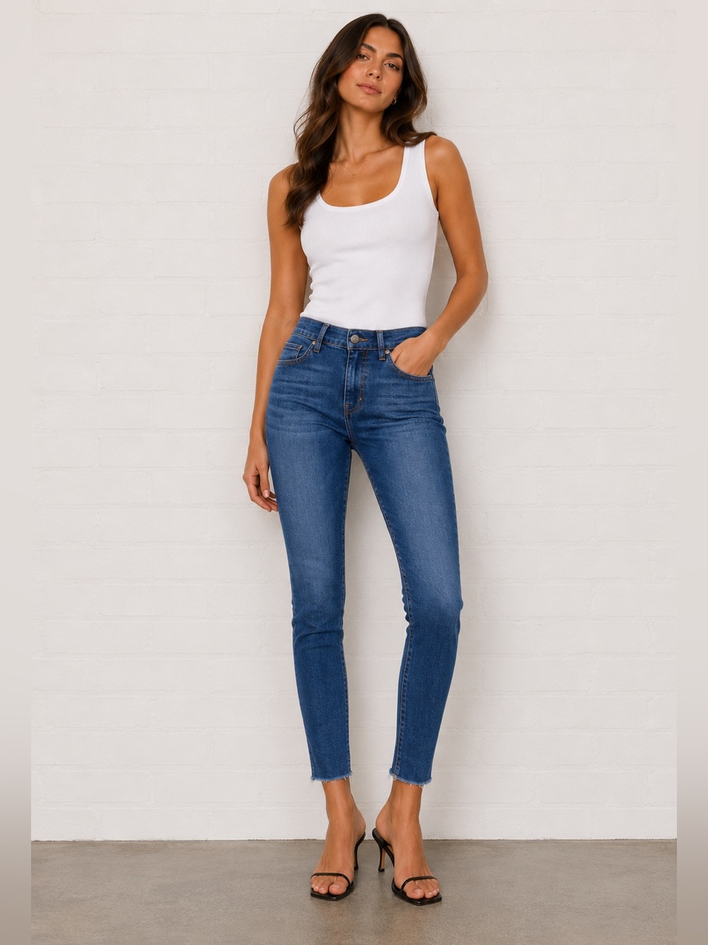 NWT ETICA Skinny Ankle Crop Jeans Raw Hem Size 30